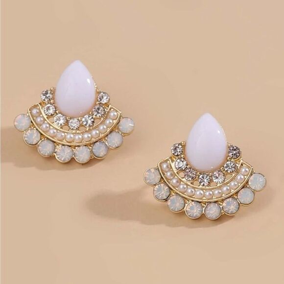 Anthropologie Jewelry - Bohemian earrings A263